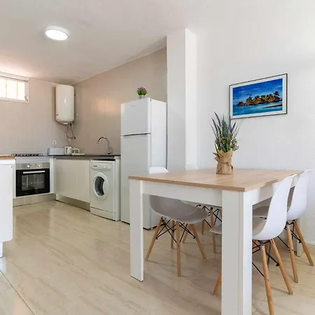 Rentafive - Nuevo - Barbacoa - Terraza - Playa Apartment *