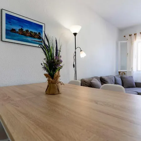 Rentafive - Nuevo - Barbacoa - Terraza - Playa Apartment *